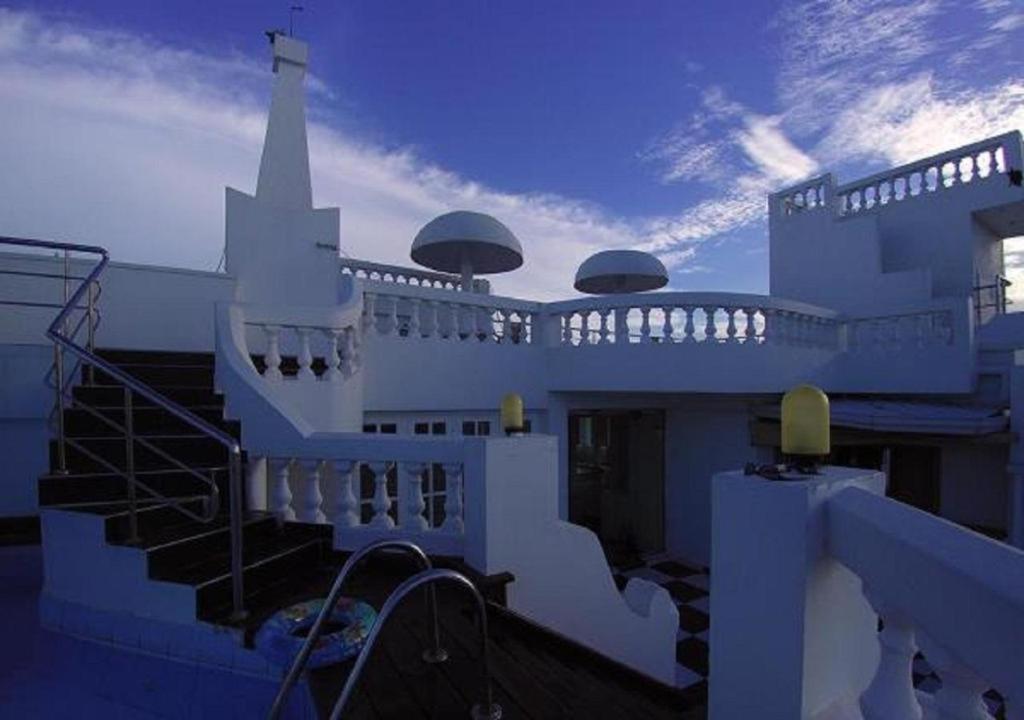 Royal Castle Hotel Negombo Exterior foto